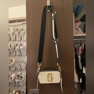 The snapshot bag in new cloud white multi